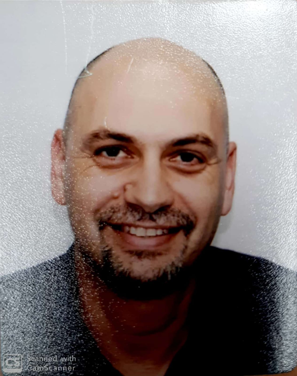 צחי בן בסט