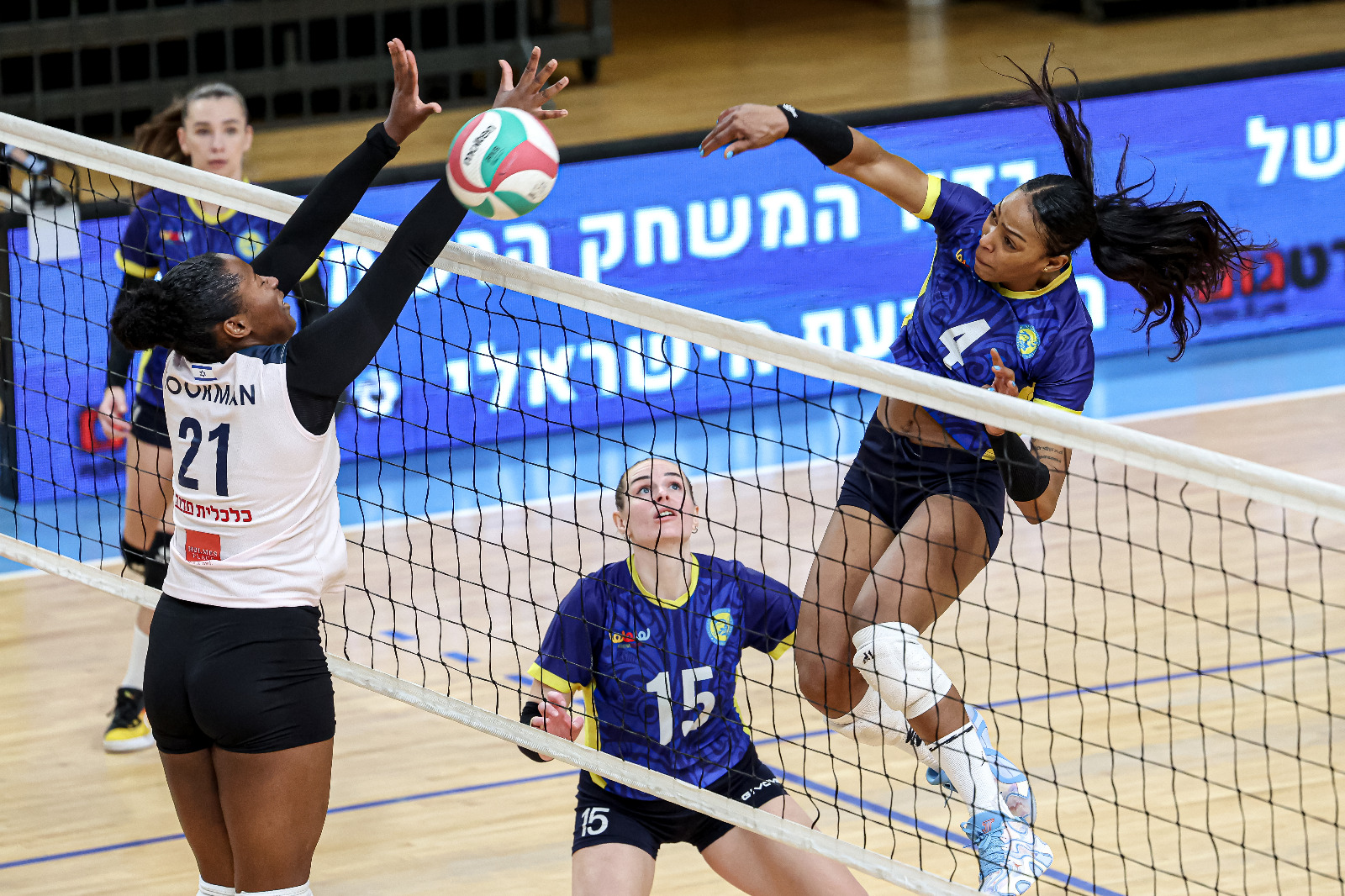 צעד ראשון לאליפות: 0:3 למכבי אשדוד על מכבי חדרה בגמר הפלייאוף